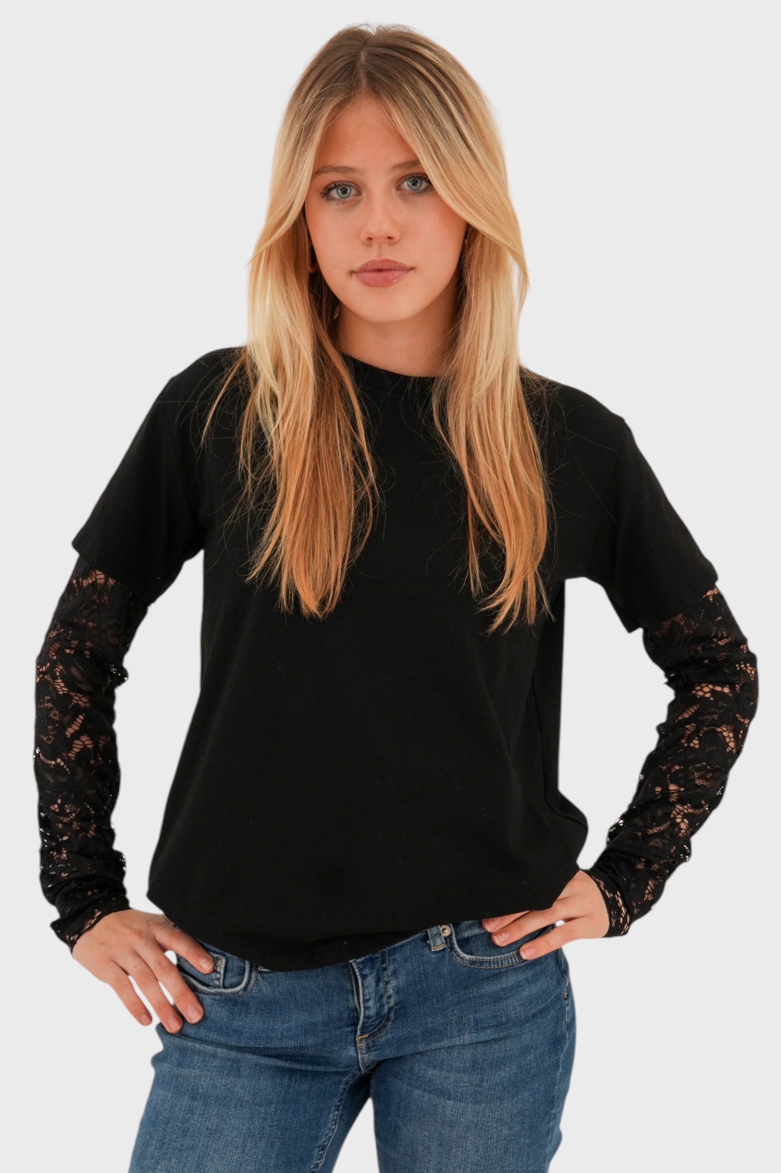 "Lacey" t-shirt black