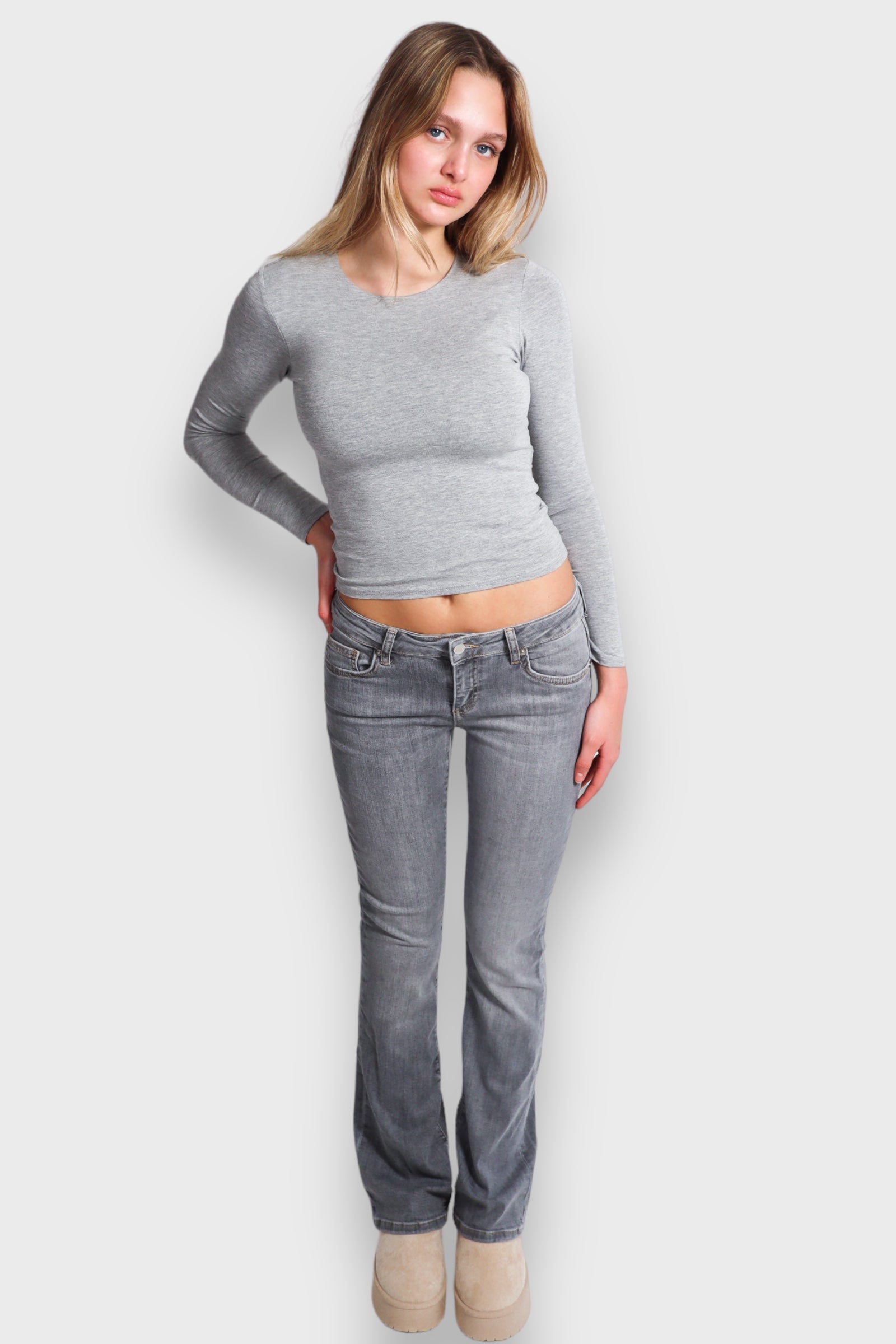 "Flared" low waist jeans gray