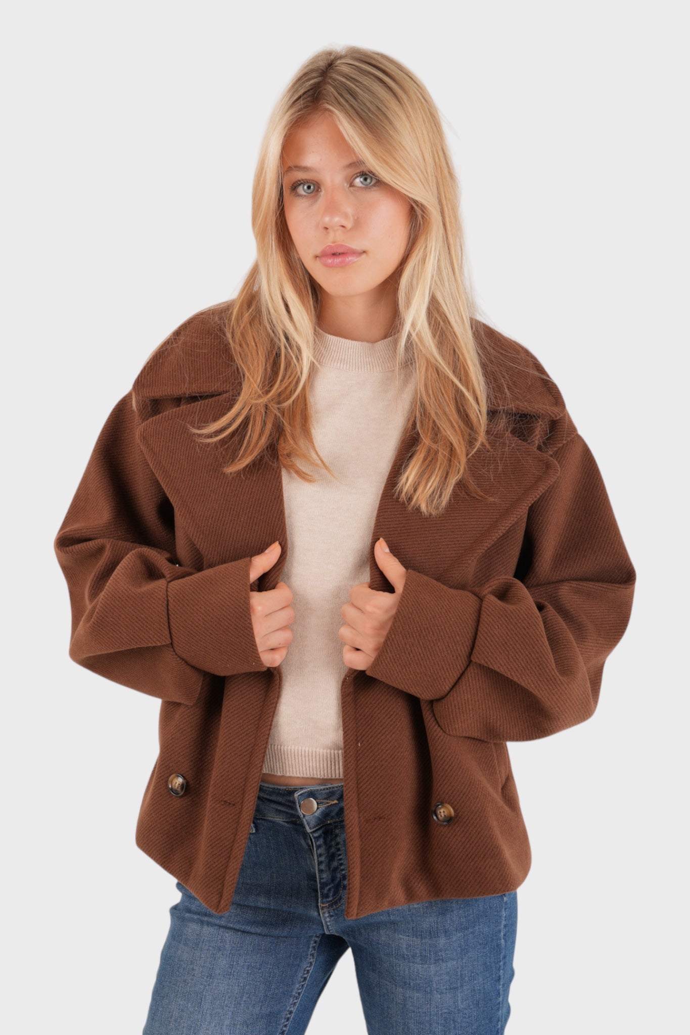 "Fall" coat brown